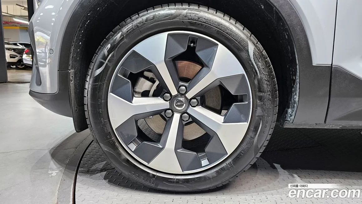 Volvo XC40 2025 из KR, фото 5