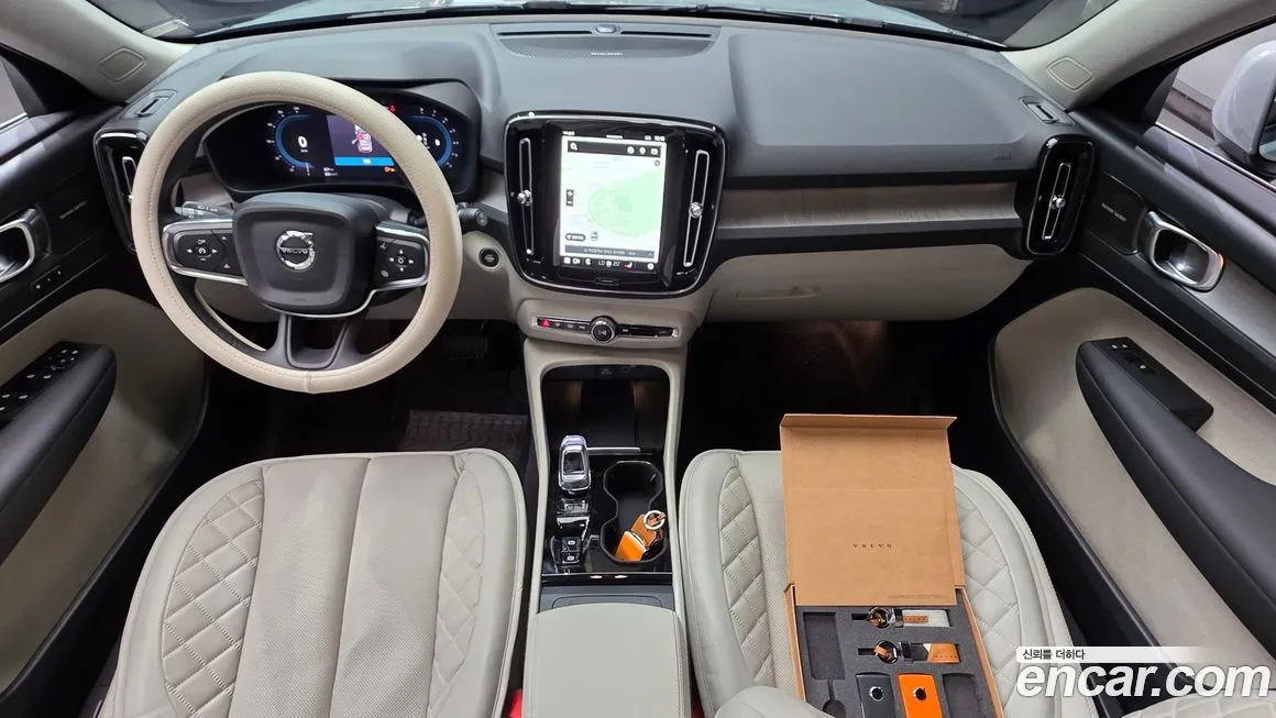 Volvo XC40 2025 из KR, фото 7