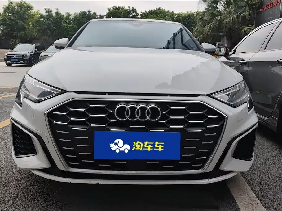 Audi A3 2023 из CN, фото 2