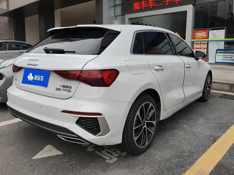 Audi A3 2023 из CN, фото 3