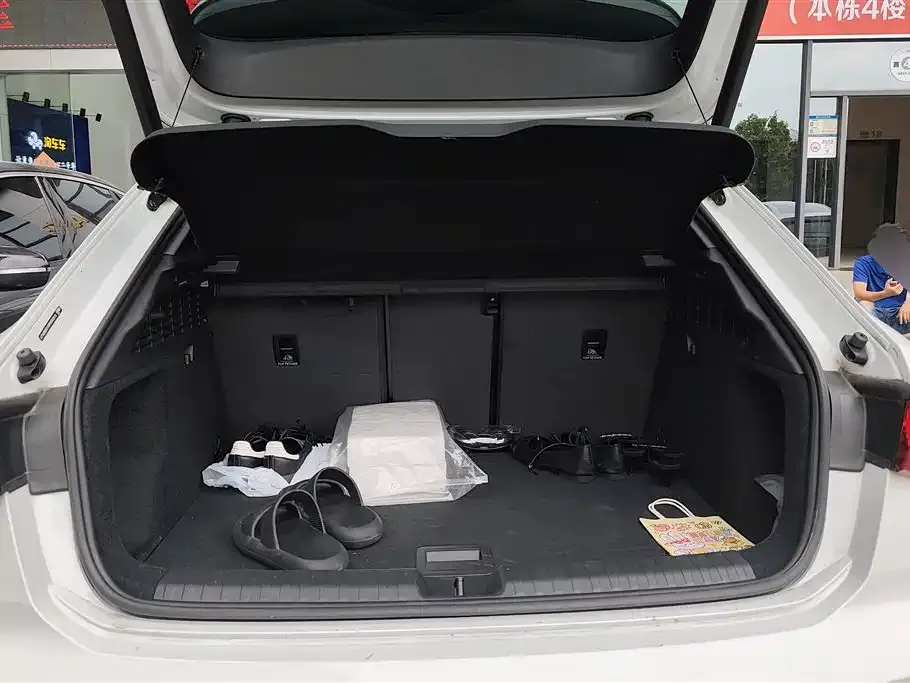 Audi A3 2023 из CN, фото 4