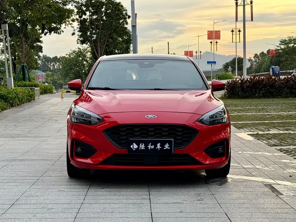 Ford Focus 2021 из CN, фото 2