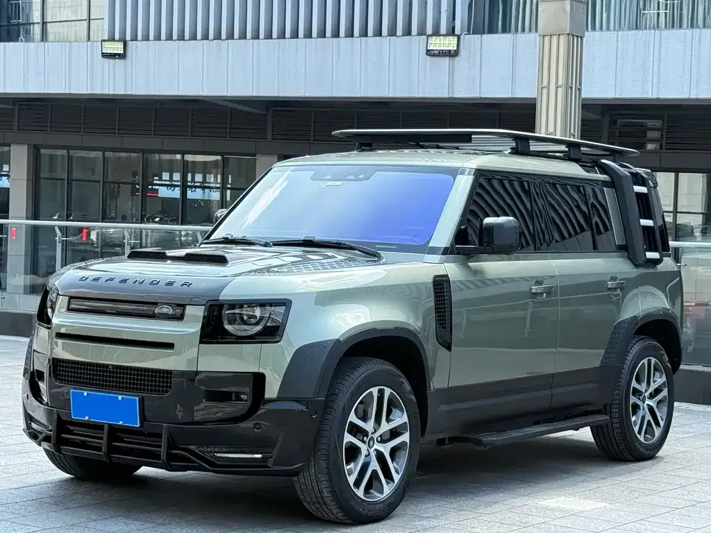 Land Rover Defender — фото 1
