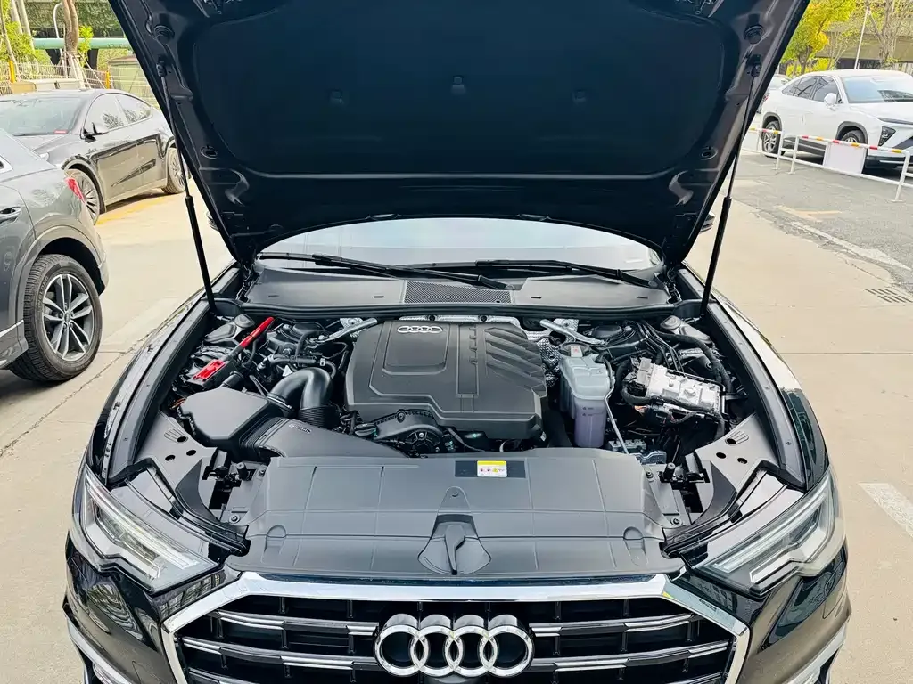 Audi A6L — фото 10