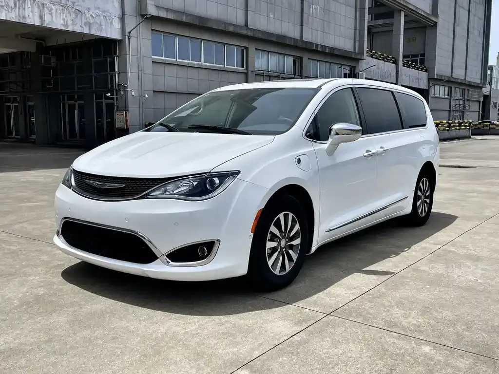 Chrysler Grand Voyager PHEV (Import) 2025 из CN, фото 1