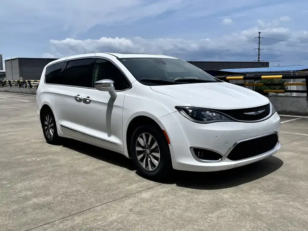 Chrysler Grand Voyager PHEV (Import) 2025 из CN, фото 2