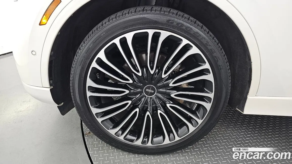 Lincoln Aviator 2021 из KR, фото 5