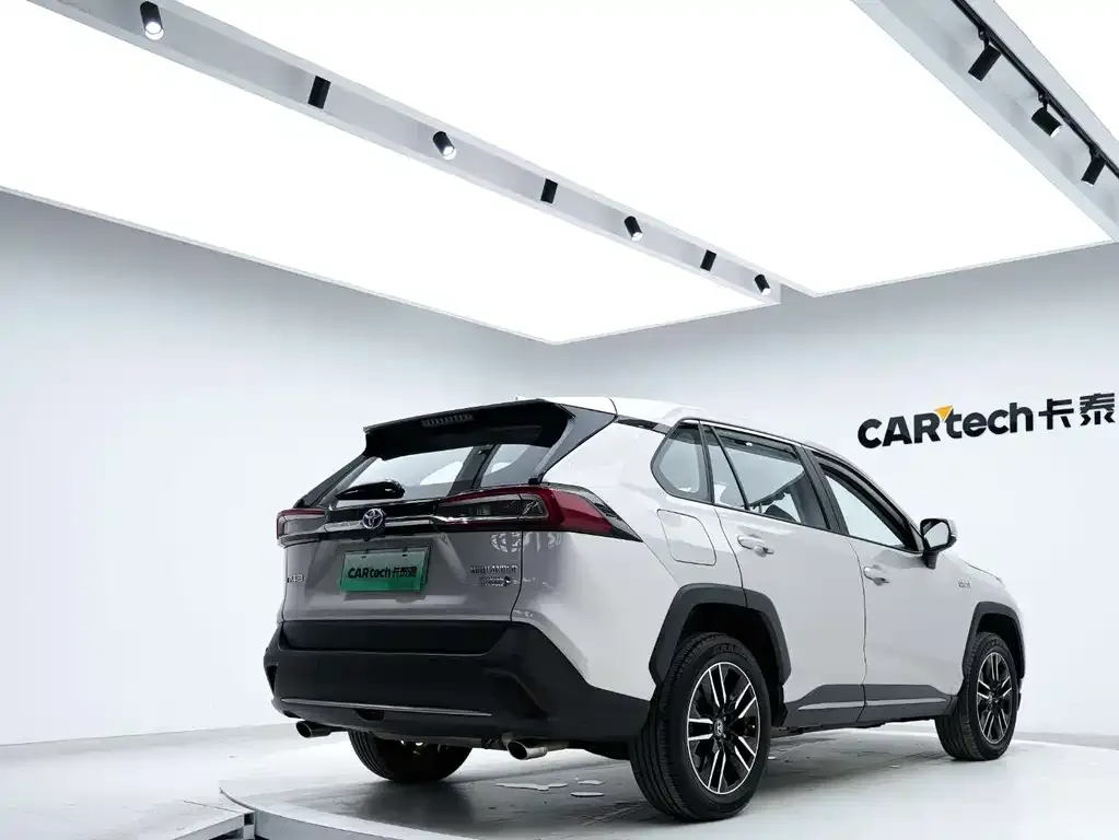 Toyota Wildlander New Energy 2022 из CN, фото 8