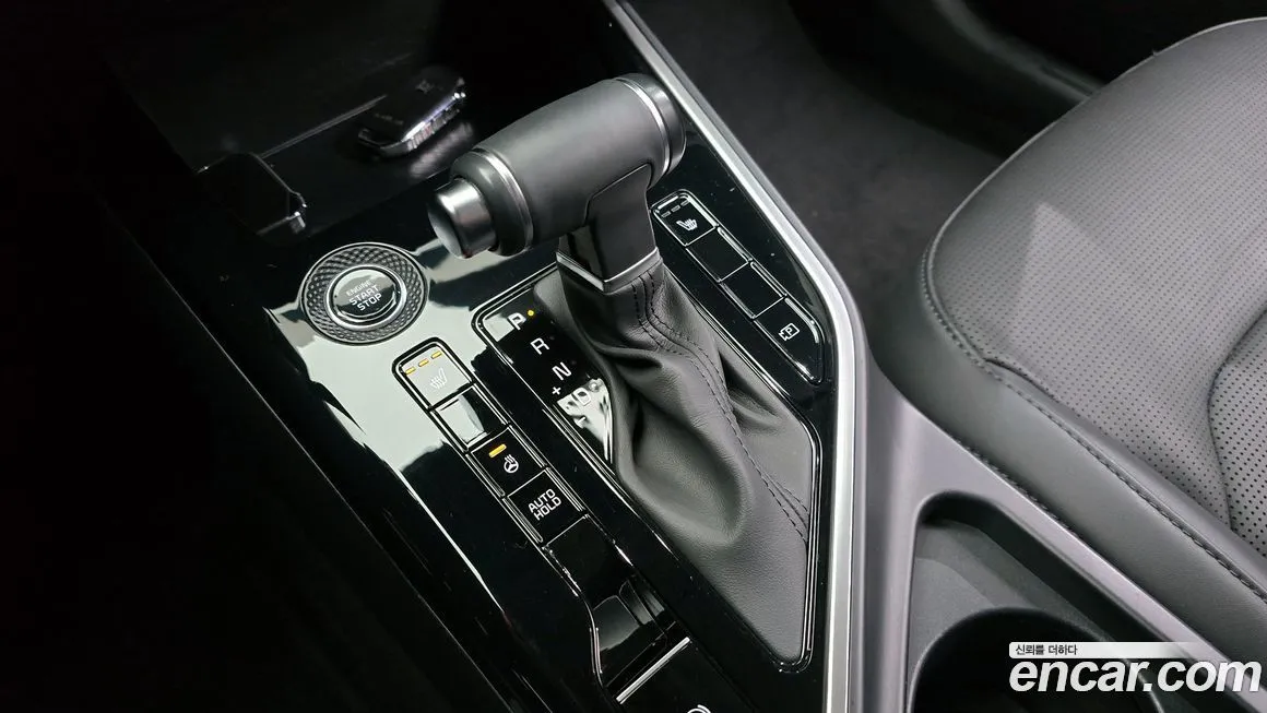 Kia Niro — фото 9