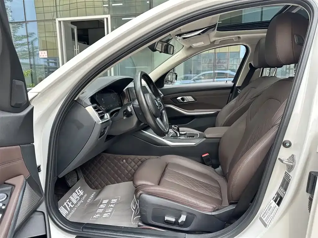 BMW 3 Series 2021 из CN, фото 7