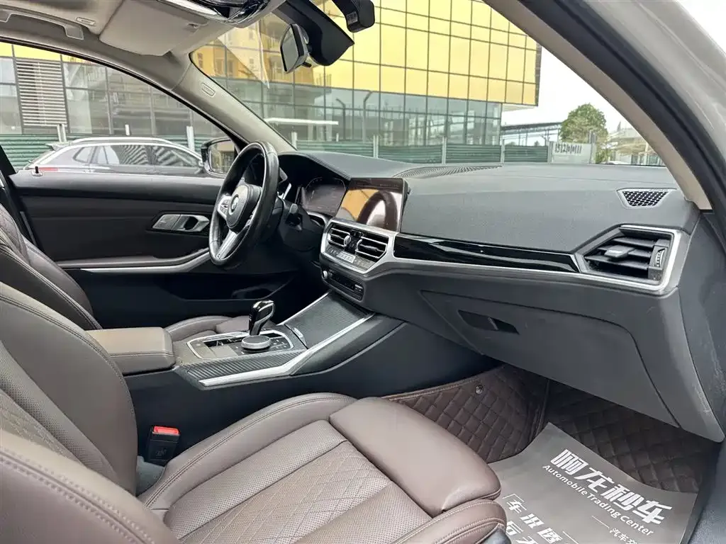 BMW 3 Series 2021 из CN, фото 9