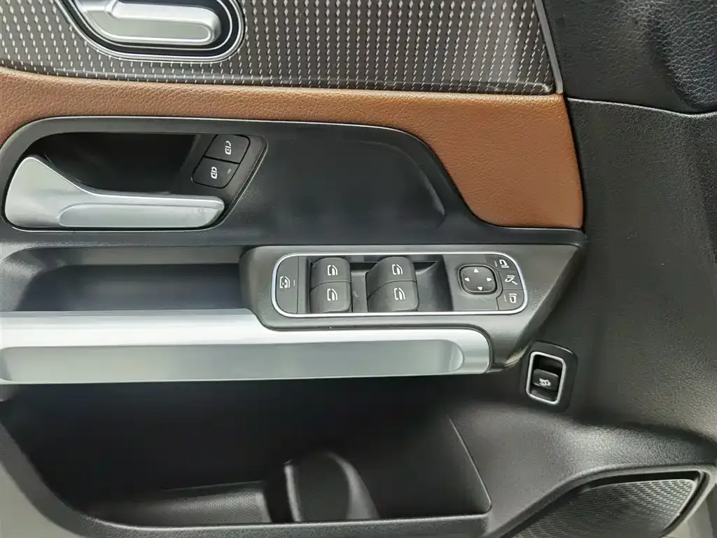 Mercedes-Benz GLB 2023 из CN, фото 9