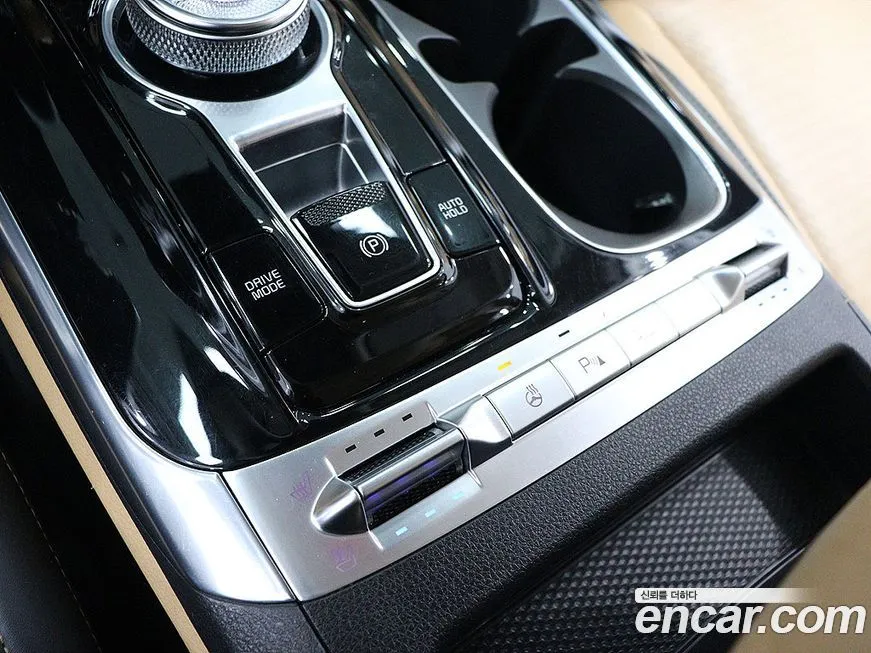 Kia Carnival — фото 10