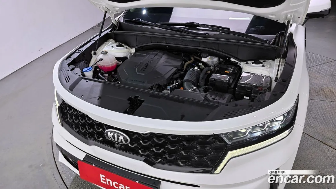 Kia Sorento — фото 6