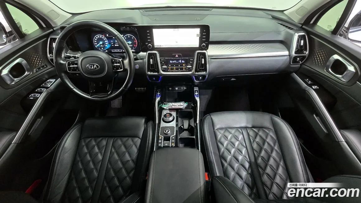 Kia Sorento — фото 7