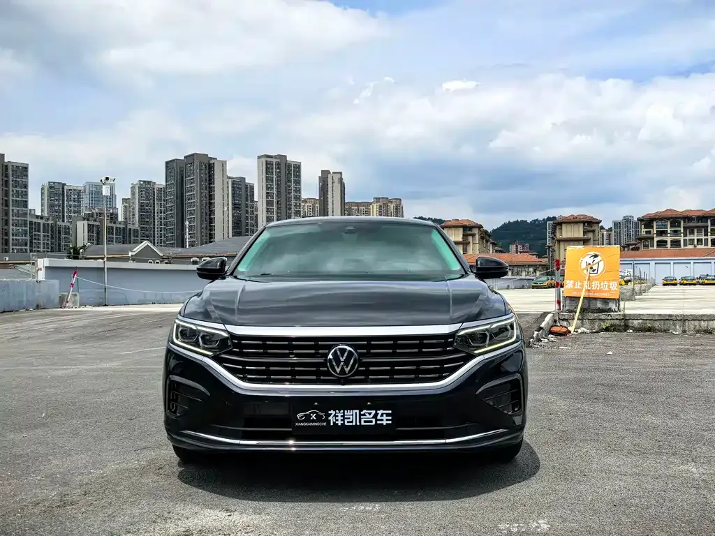 Volkswagen Passat 2023 из CN, фото 2