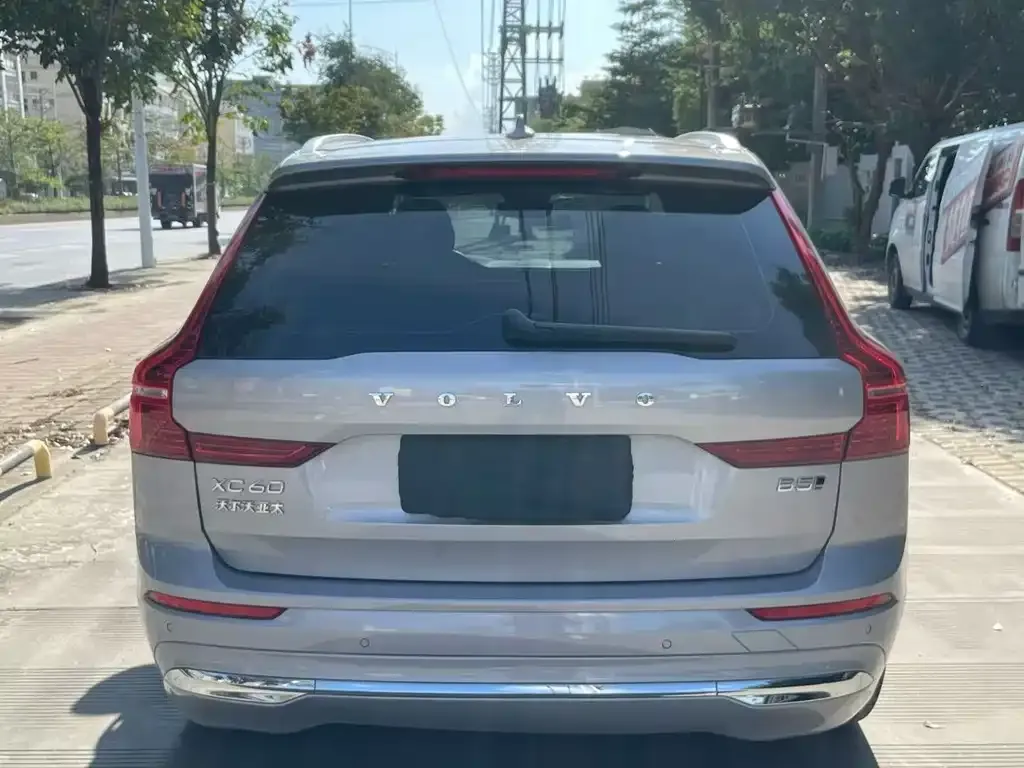 Volvo XC60 2021 из CN, фото 8
