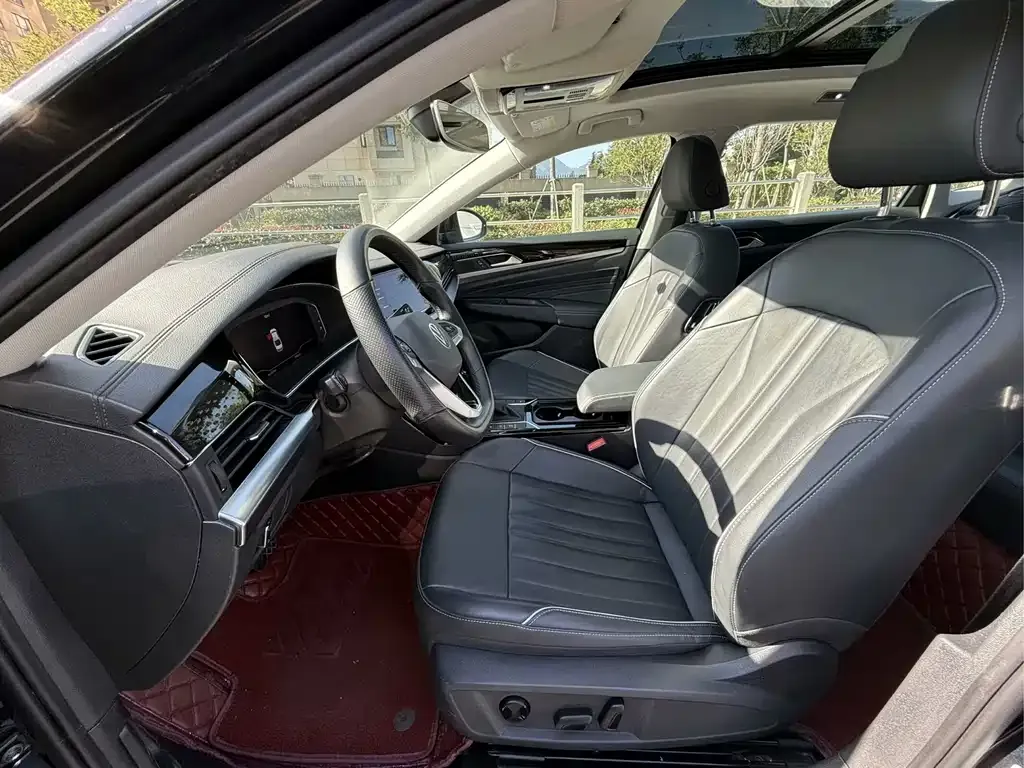 Volkswagen Passat 2022 из CN, фото 10