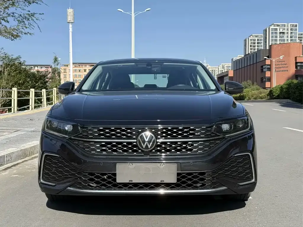 Volkswagen Passat 2022 из CN, фото 2