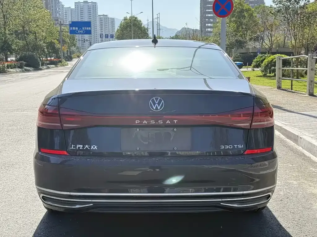 Volkswagen Passat 2022 из CN, фото 5