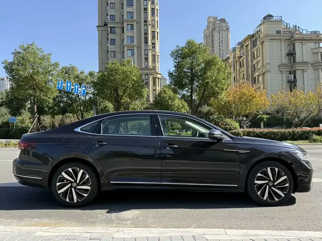 Volkswagen Passat 2022 из CN, фото 9