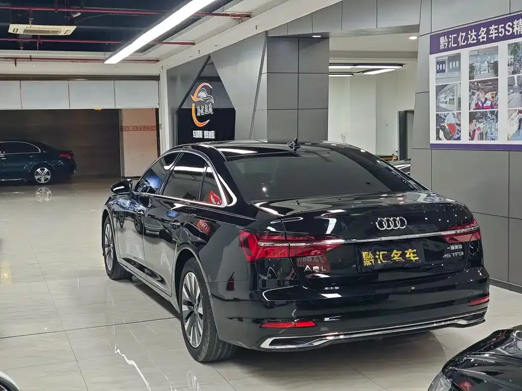 Audi A6L 2022 из CN, фото 6
