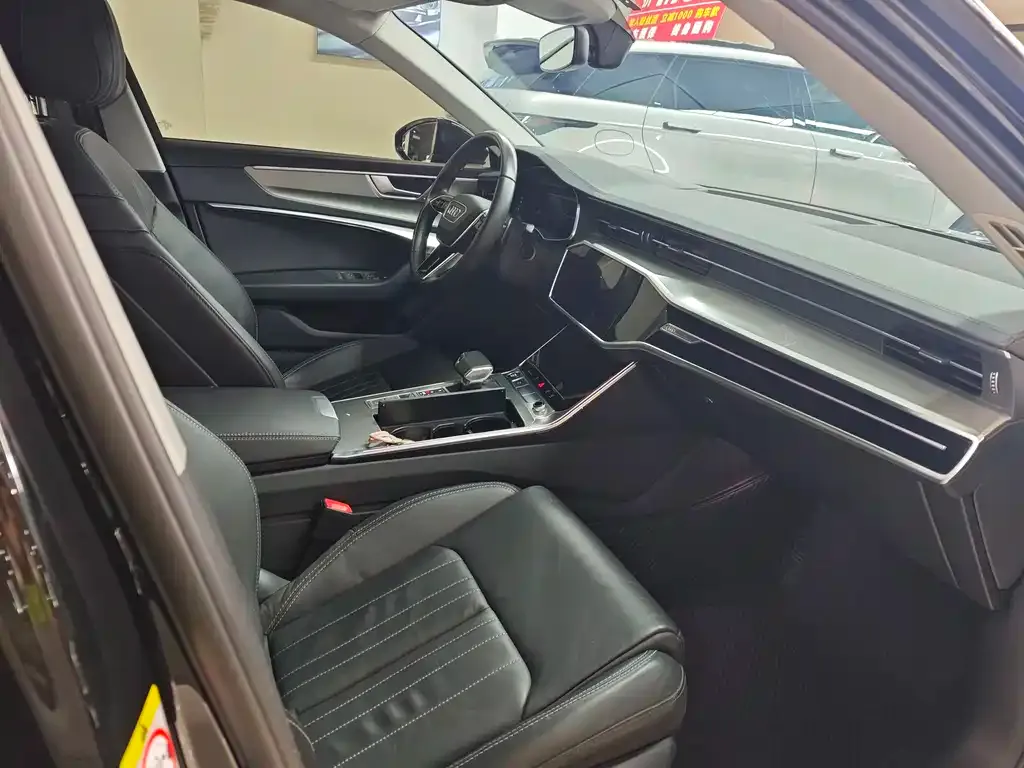 Audi A6L 2022 из CN, фото 8