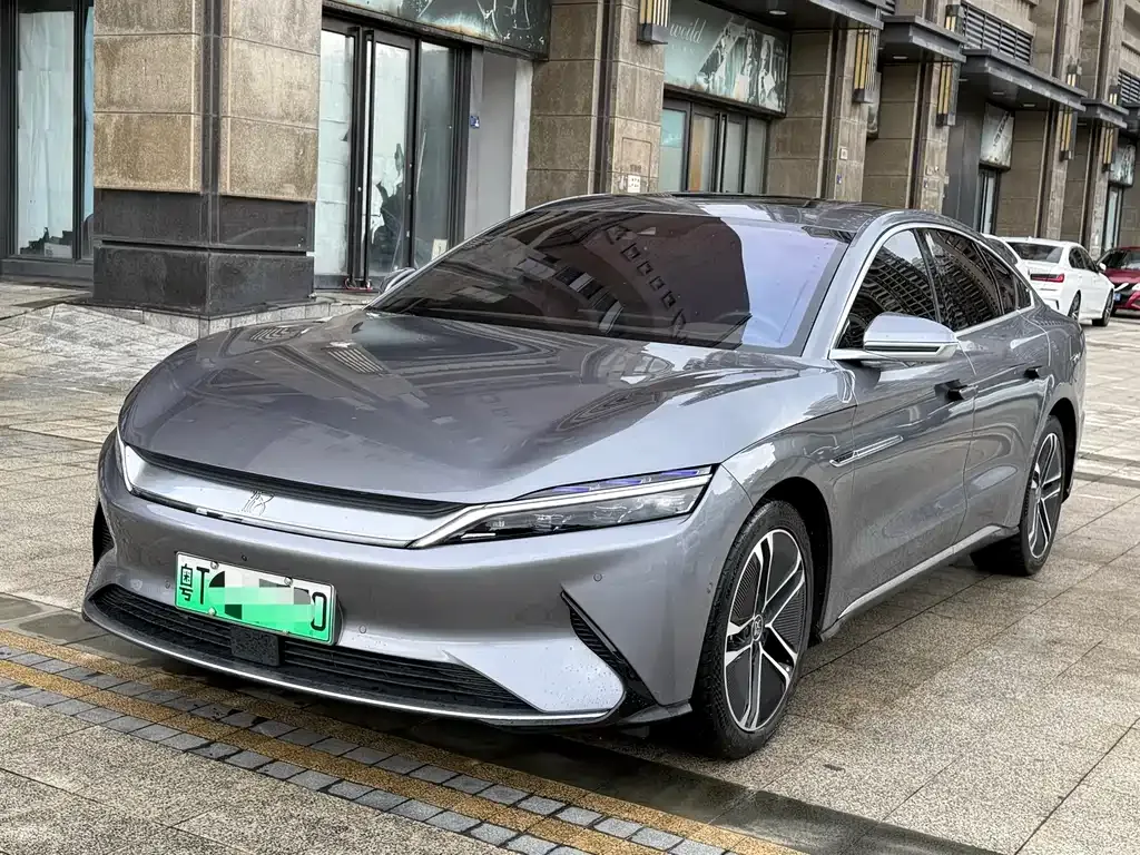 BYD Han — фото 1