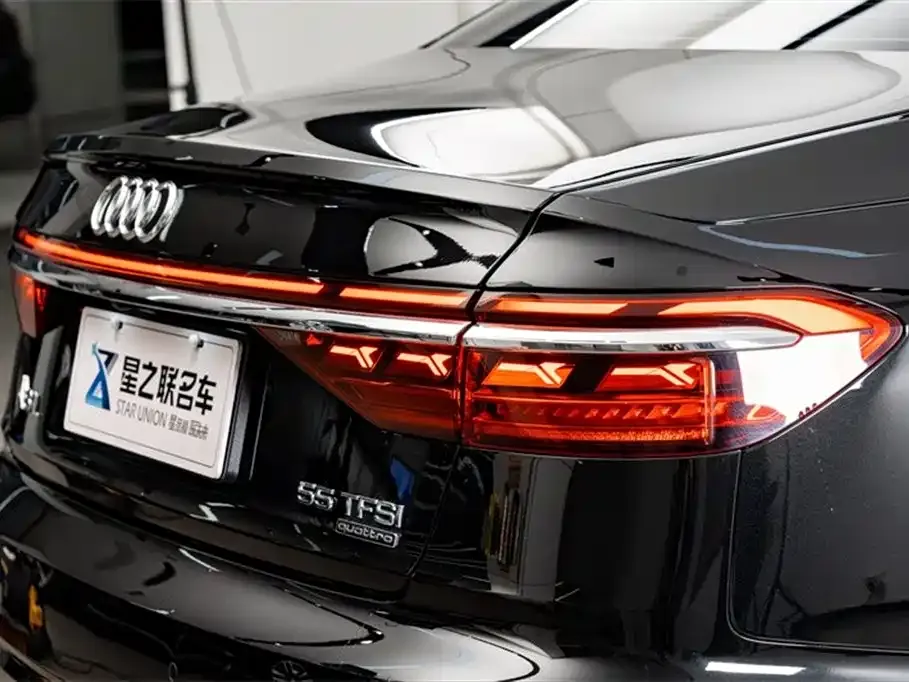 Audi A8 — фото 10