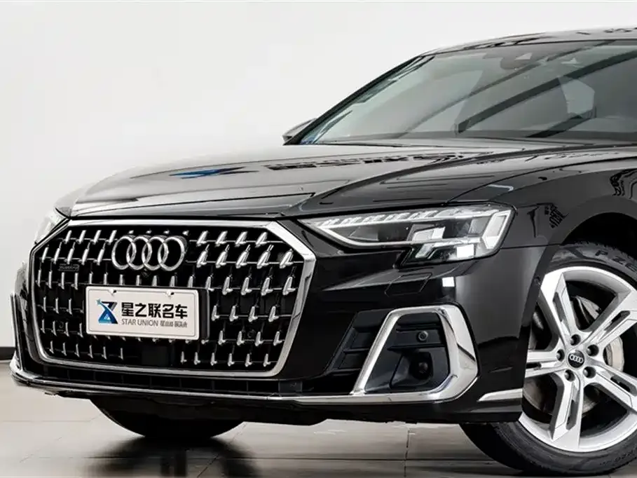 Audi A8 — фото 4