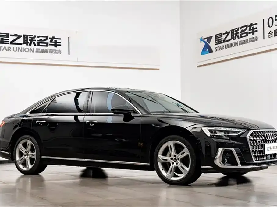 Audi A8 — фото 7