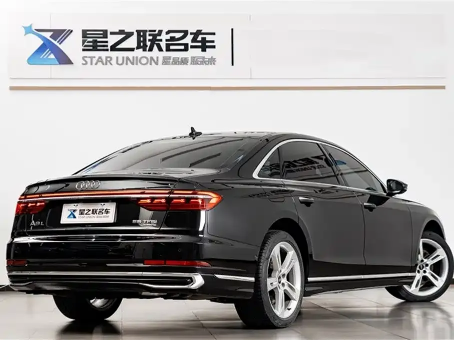 Audi A8 — фото 8