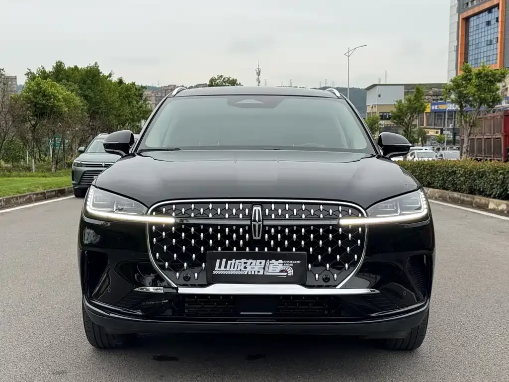 Lincoln Corsair 2023 из CN, фото 2