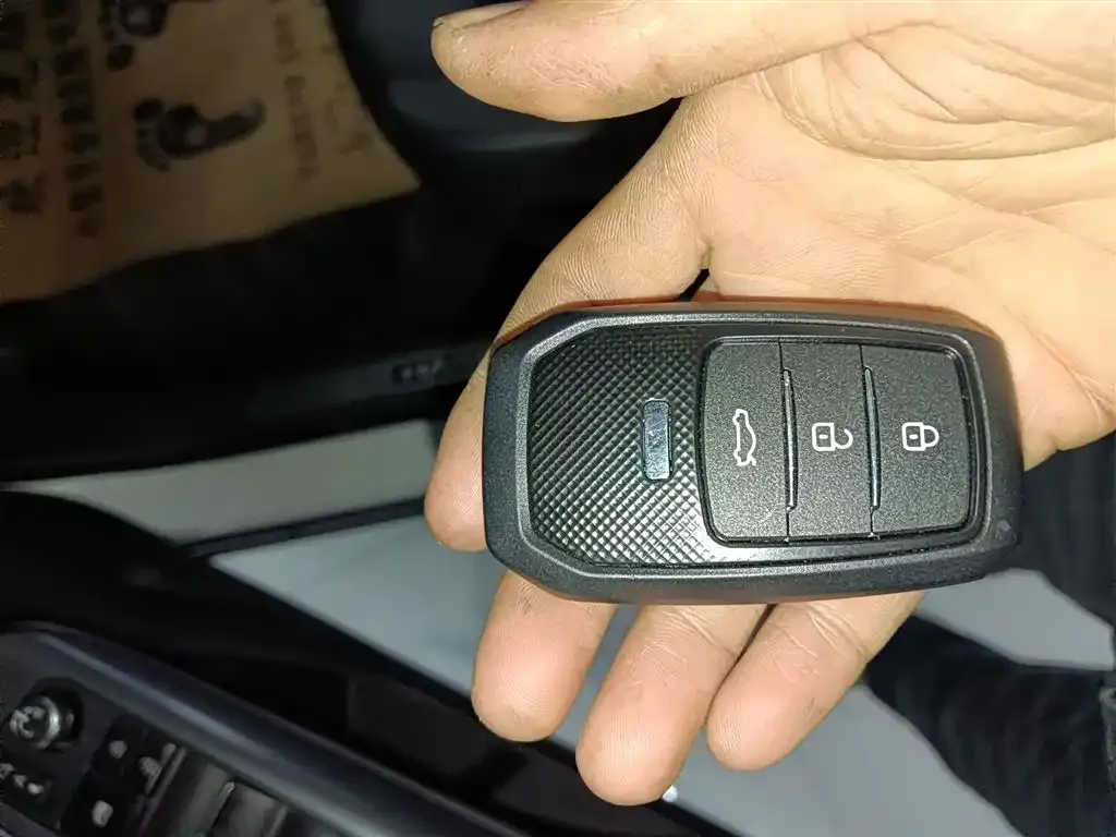 Toyota Harrier 2023 из CN, фото 9