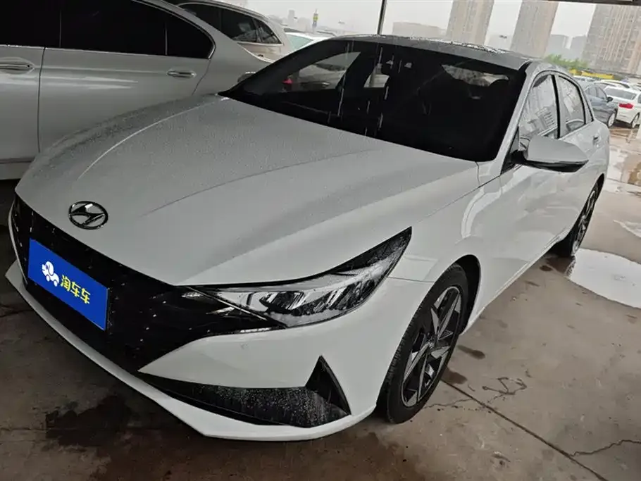 Hyundai Elantra 2023 из CN, фото 1