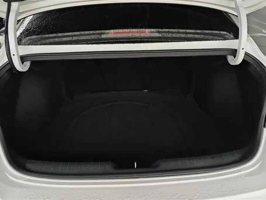 Hyundai Elantra 2023 из CN, фото 4