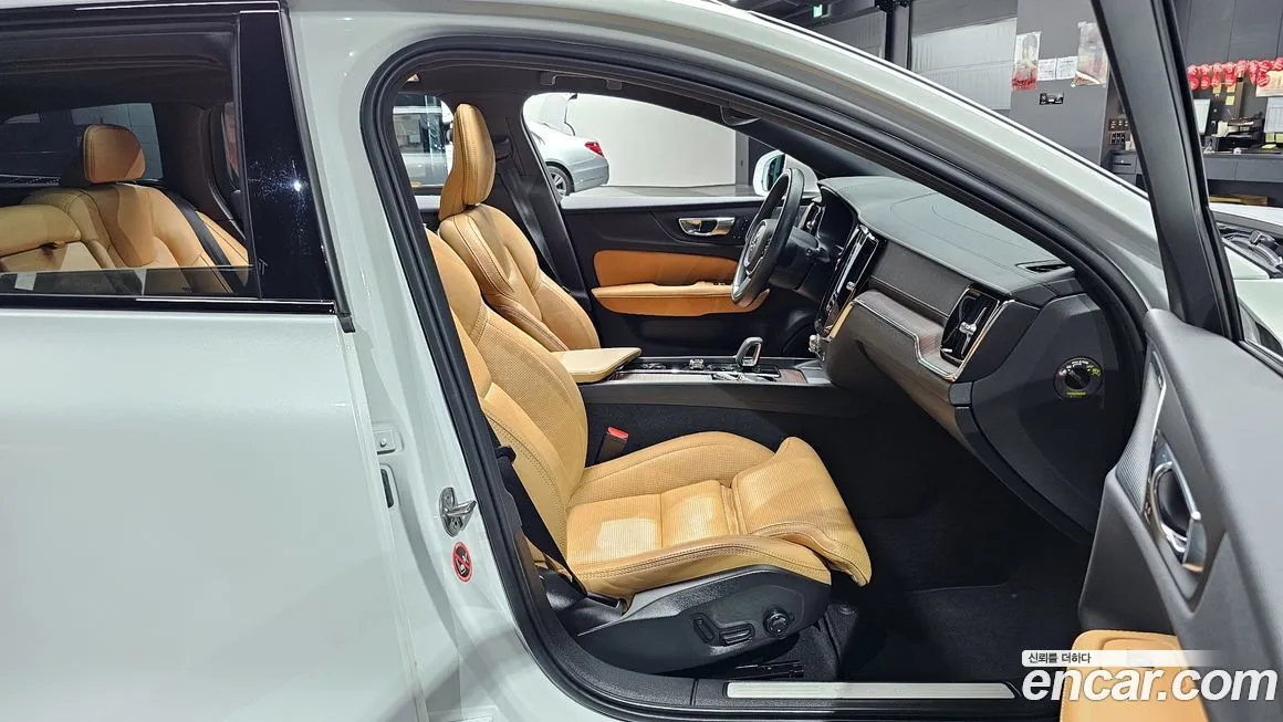 Volvo V60 2022 из KR, фото 10