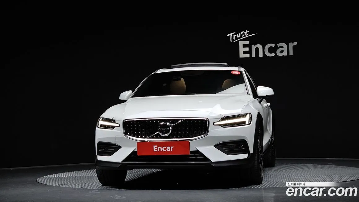 Volvo V60 2022 из KR, фото 3