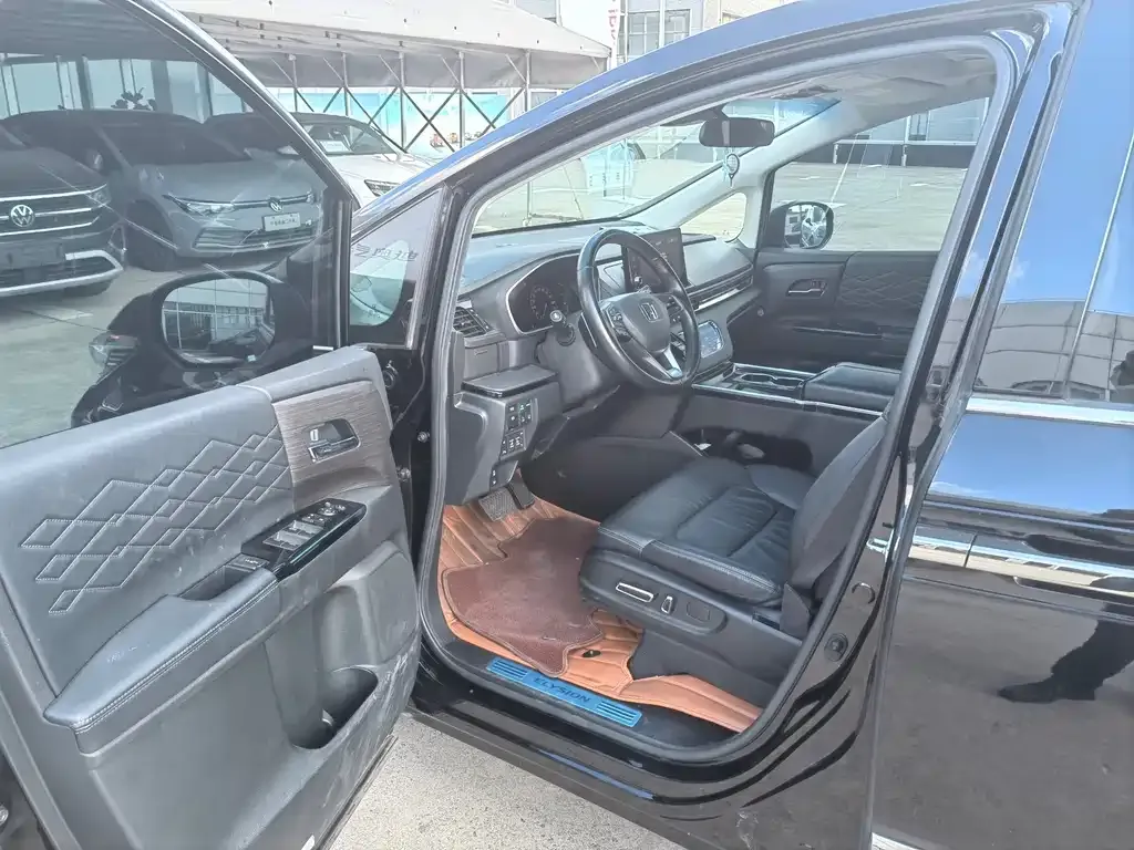 Honda Elysion 2022 из CN, фото 3