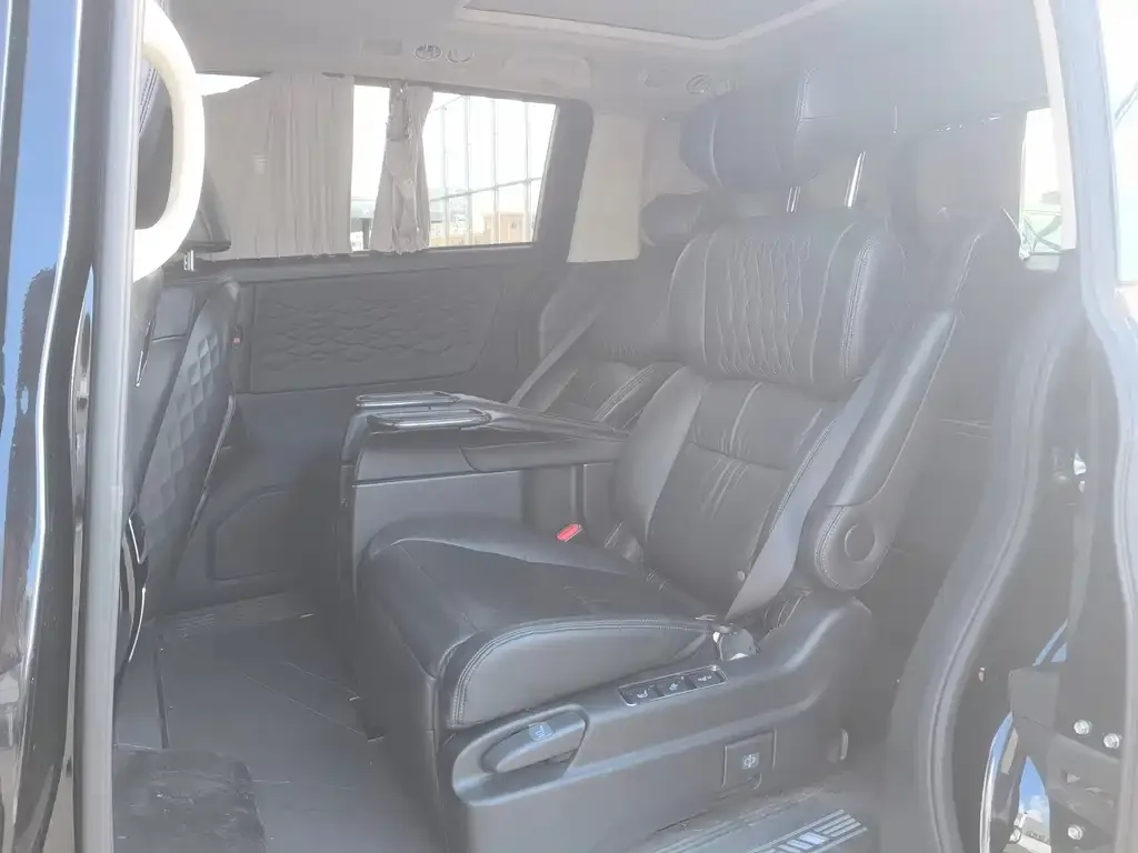 Honda Elysion 2022 из CN, фото 5