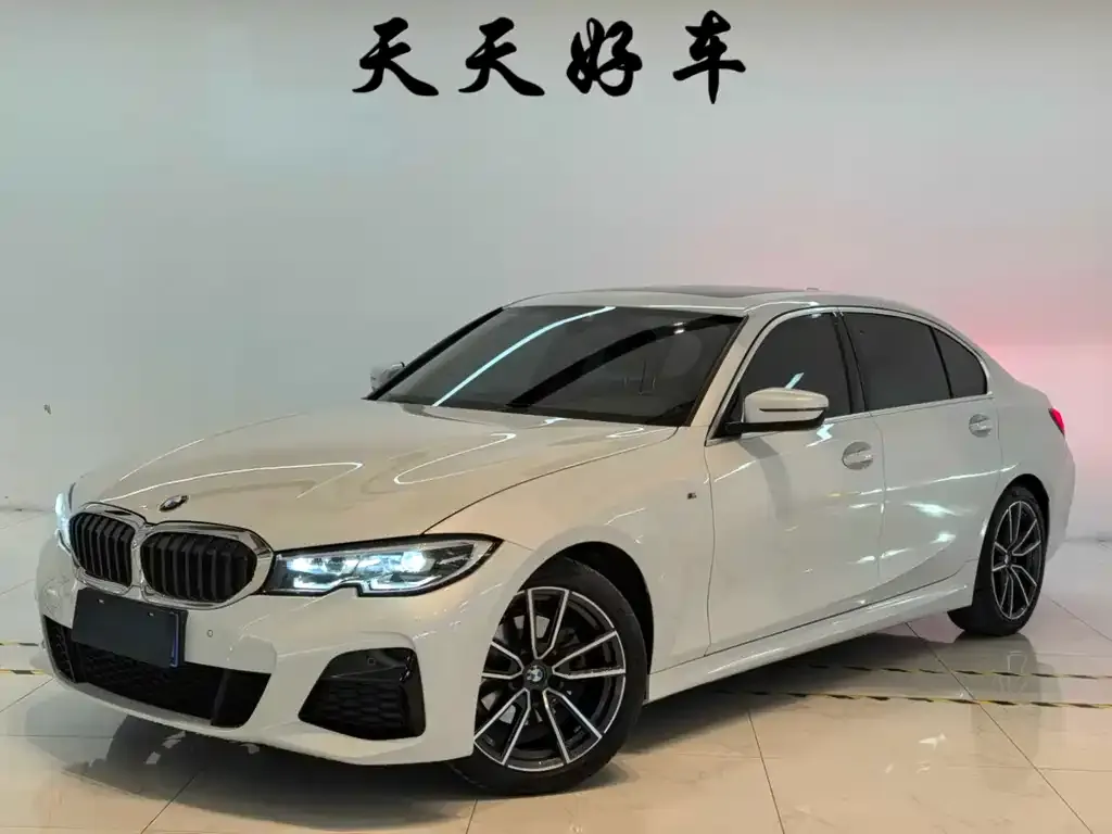 BMW 3 Series 2022 из CN, фото 1