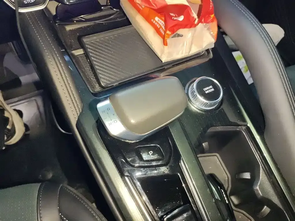 Geely Xingyue L 2022 из CN, фото 6