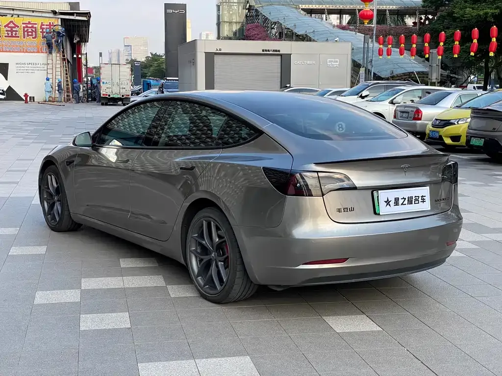 Tesla Model 3 — фото 6