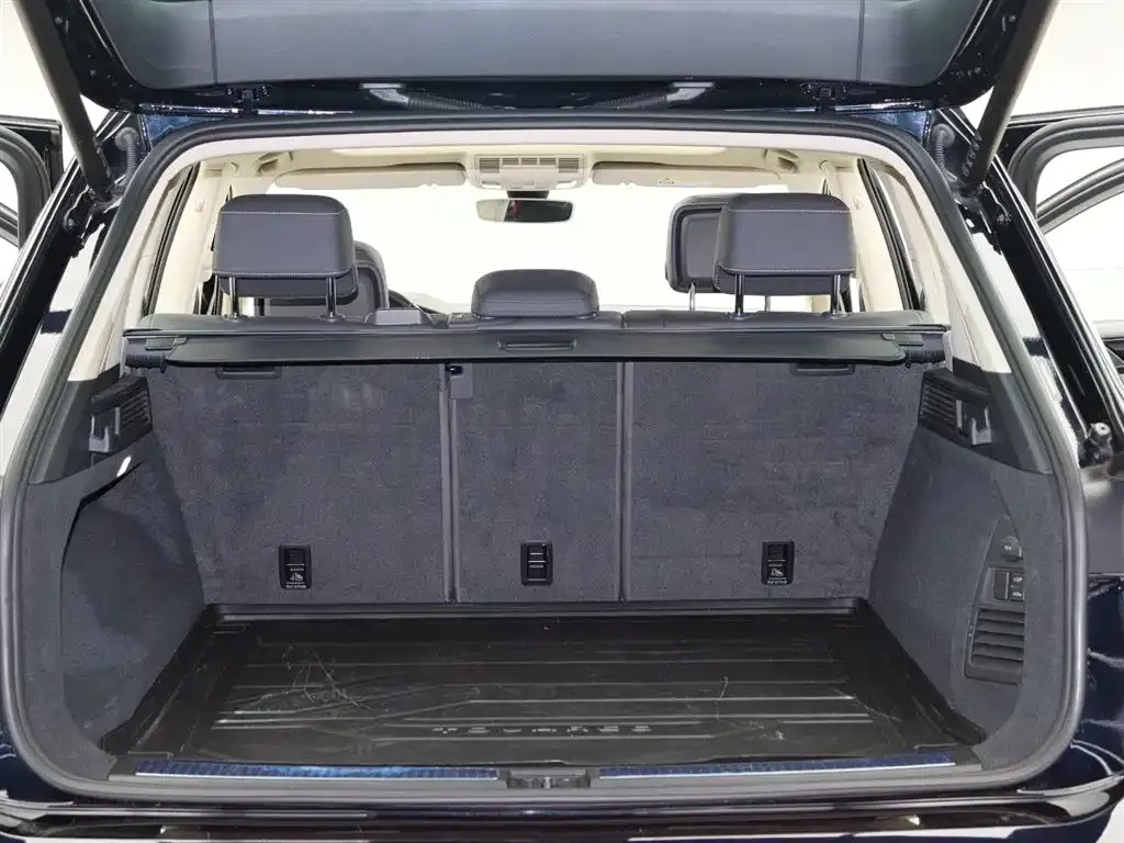 Volkswagen Touareg 2022 из CN, фото 10