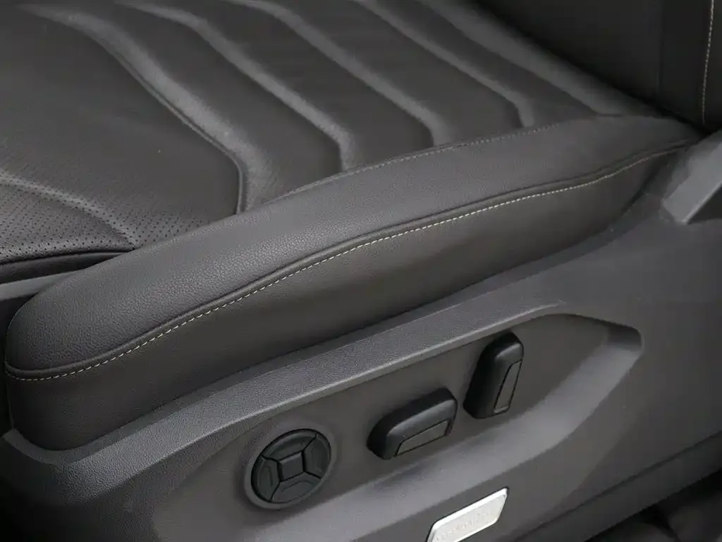 Volkswagen Touareg 2022 из CN, фото 4
