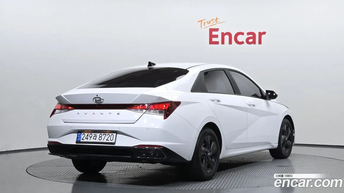 Hyundai AVANTE 2023 из KR, фото 2