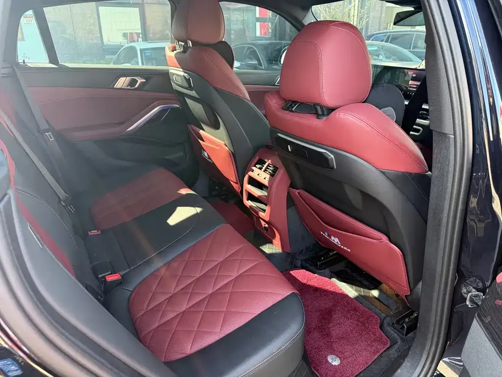 BMW X6 2024 из CN, фото 7