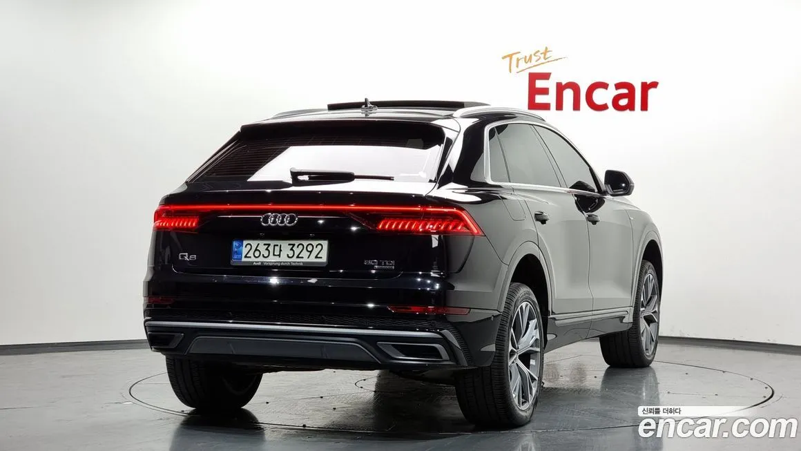 Audi Q8 2021 из KR, фото 2