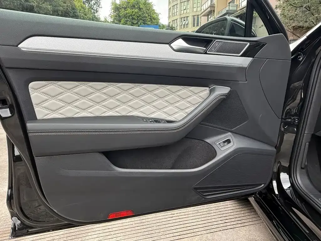 Volkswagen Magotan 2025 из CN, фото 8