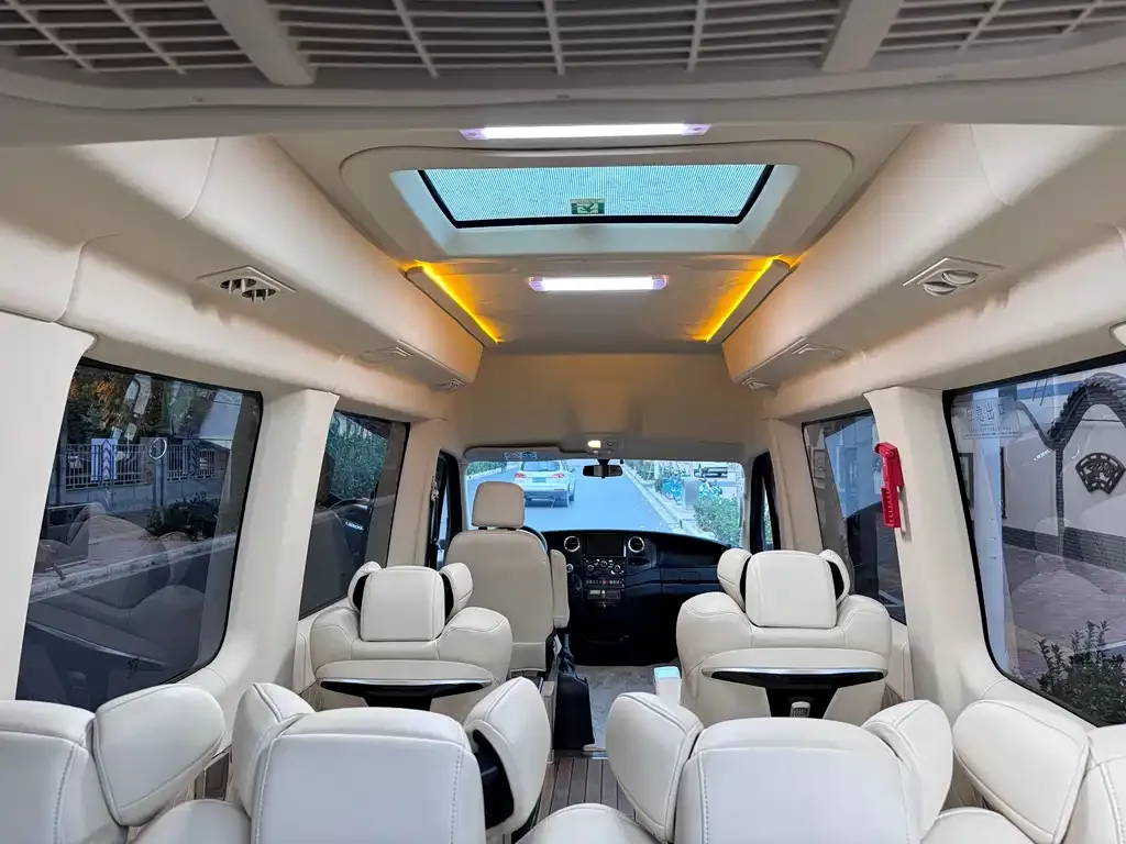 IVECO Ousheng — фото 6